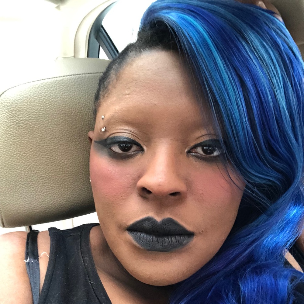 Meet your Posher, Jillian